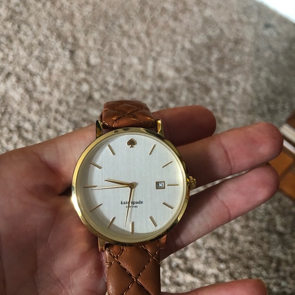 Kate spade watch ♠️. SOLD ON CURTSY - Picture 2 of 4